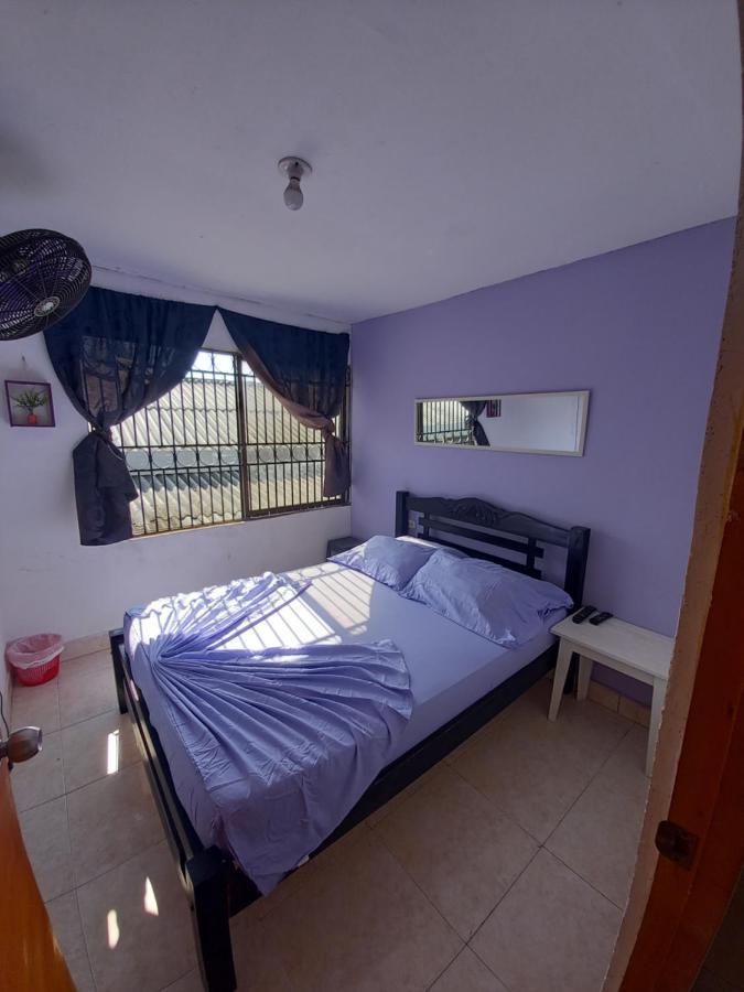 Hostel Shalom Adonai Cartagena Esterno foto