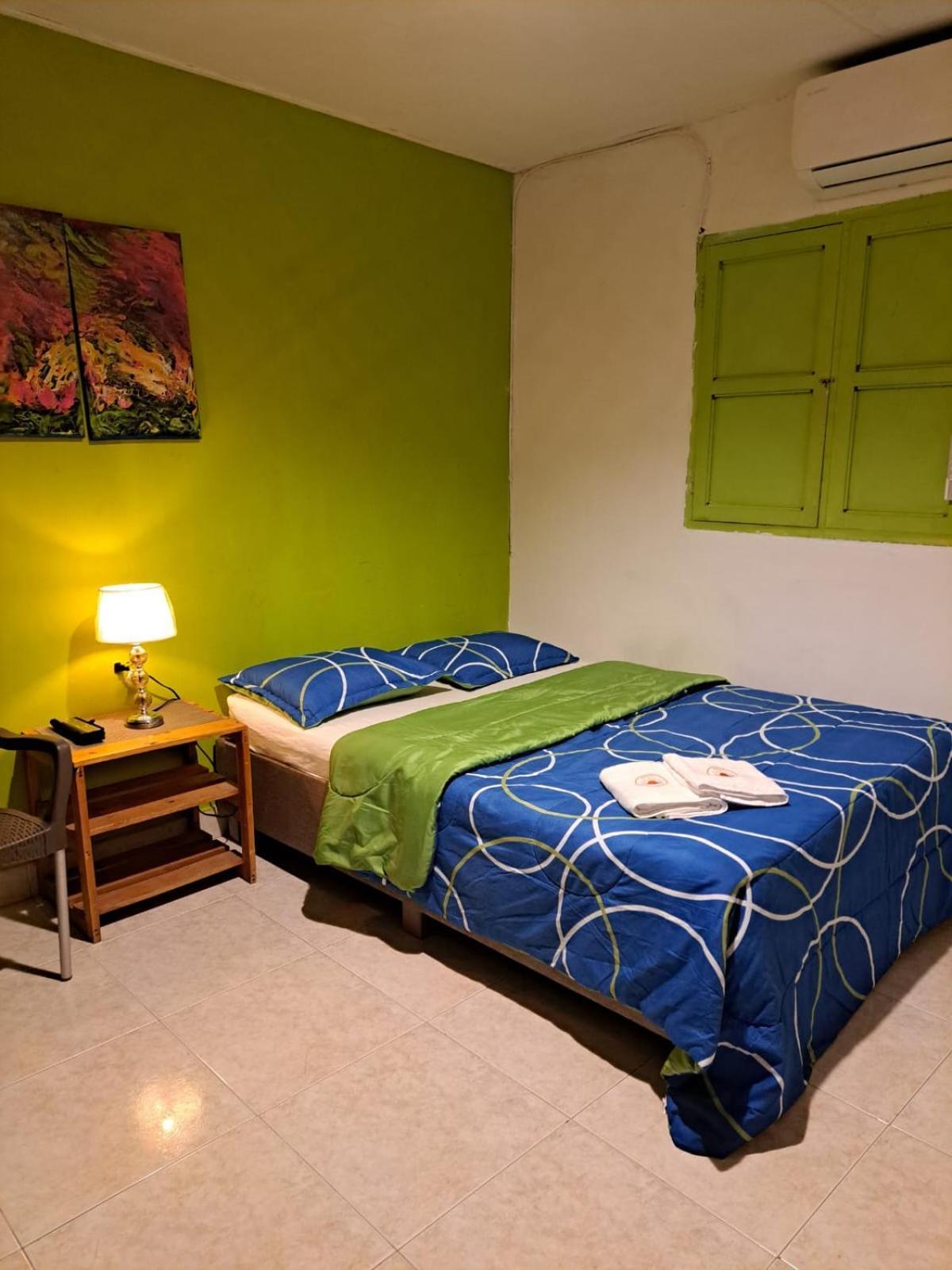 Hostel Shalom Adonai Cartagena Esterno foto