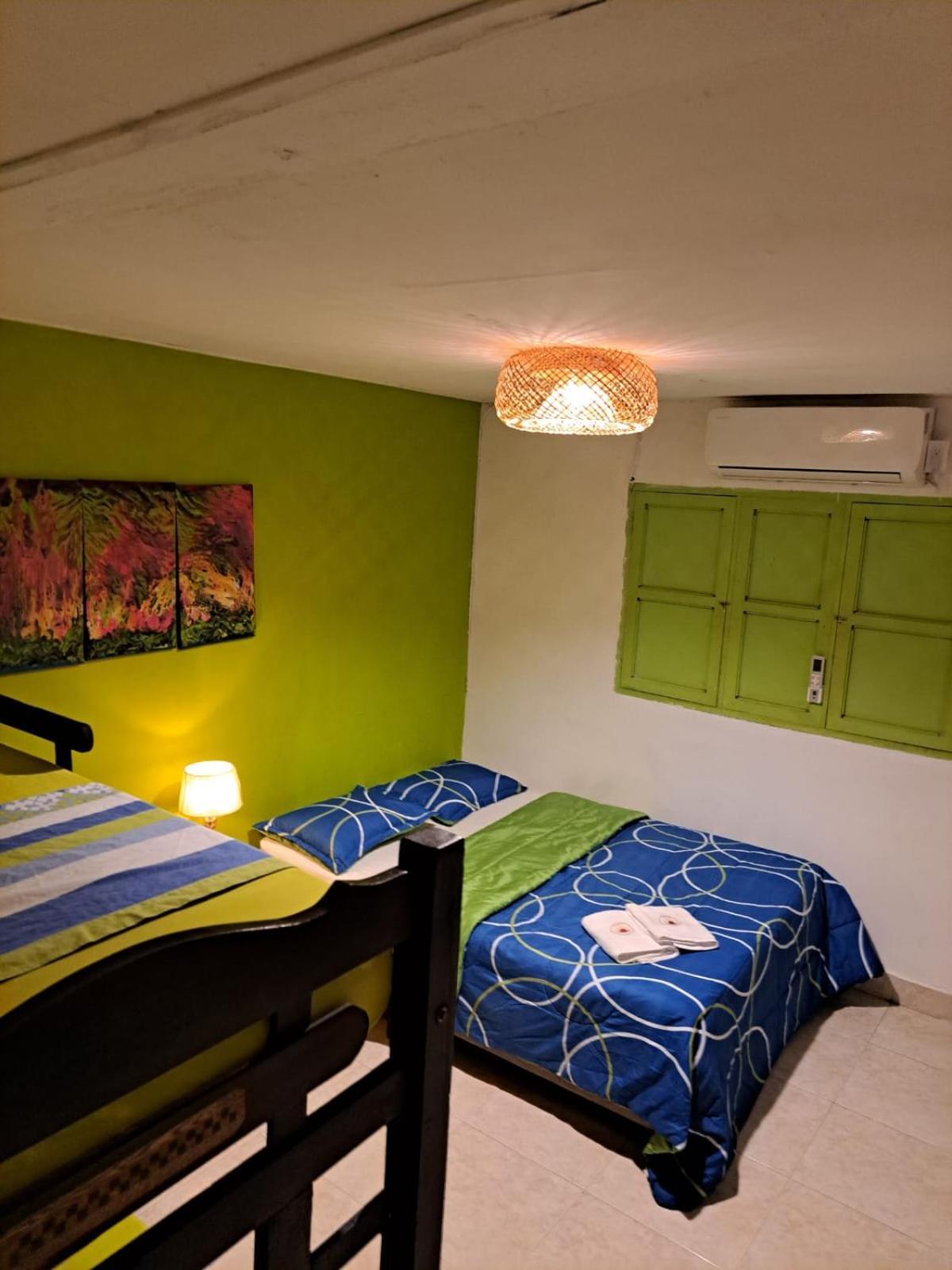 Hostel Shalom Adonai Cartagena Esterno foto