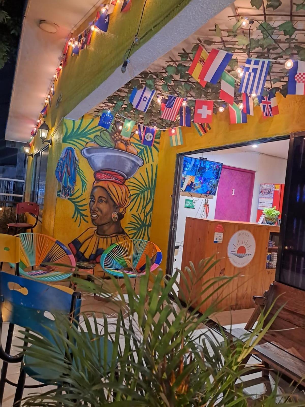 Hostel Shalom Adonai Cartagena Esterno foto