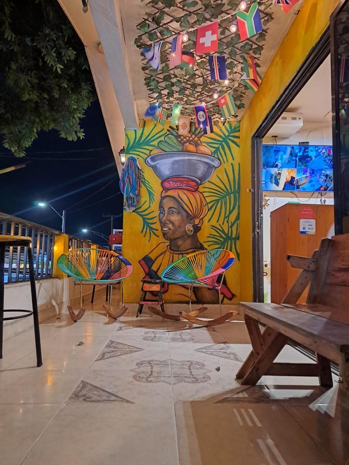 Hostel Shalom Adonai Cartagena Esterno foto