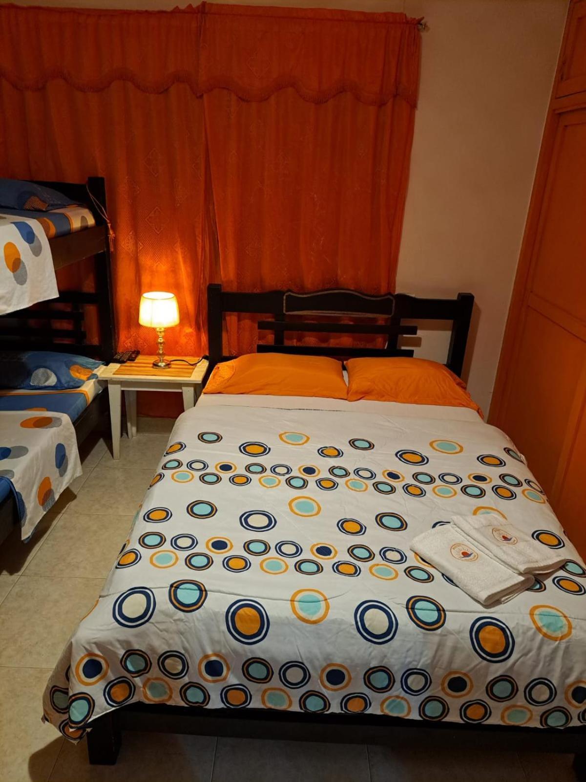 Hostel Shalom Adonai Cartagena Esterno foto