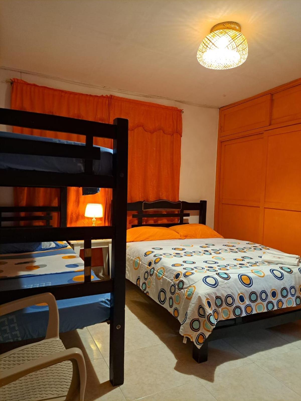 Hostel Shalom Adonai Cartagena Esterno foto