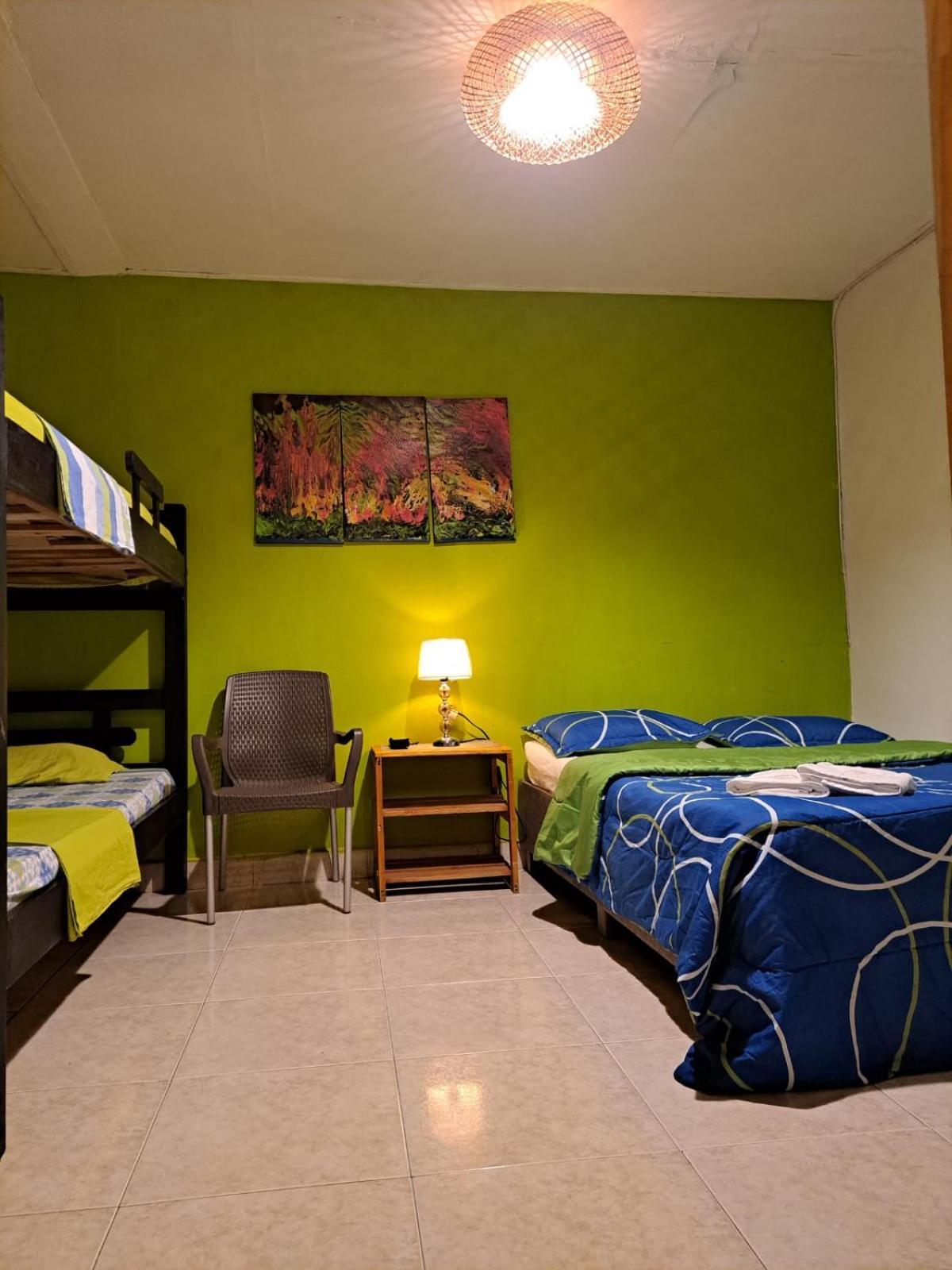 Hostel Shalom Adonai Cartagena Esterno foto